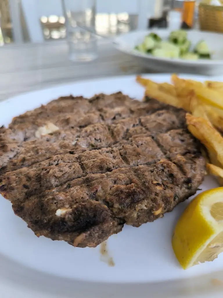 Taverna The Pines Mary John_Palaiá Fókaia_slider_image_2