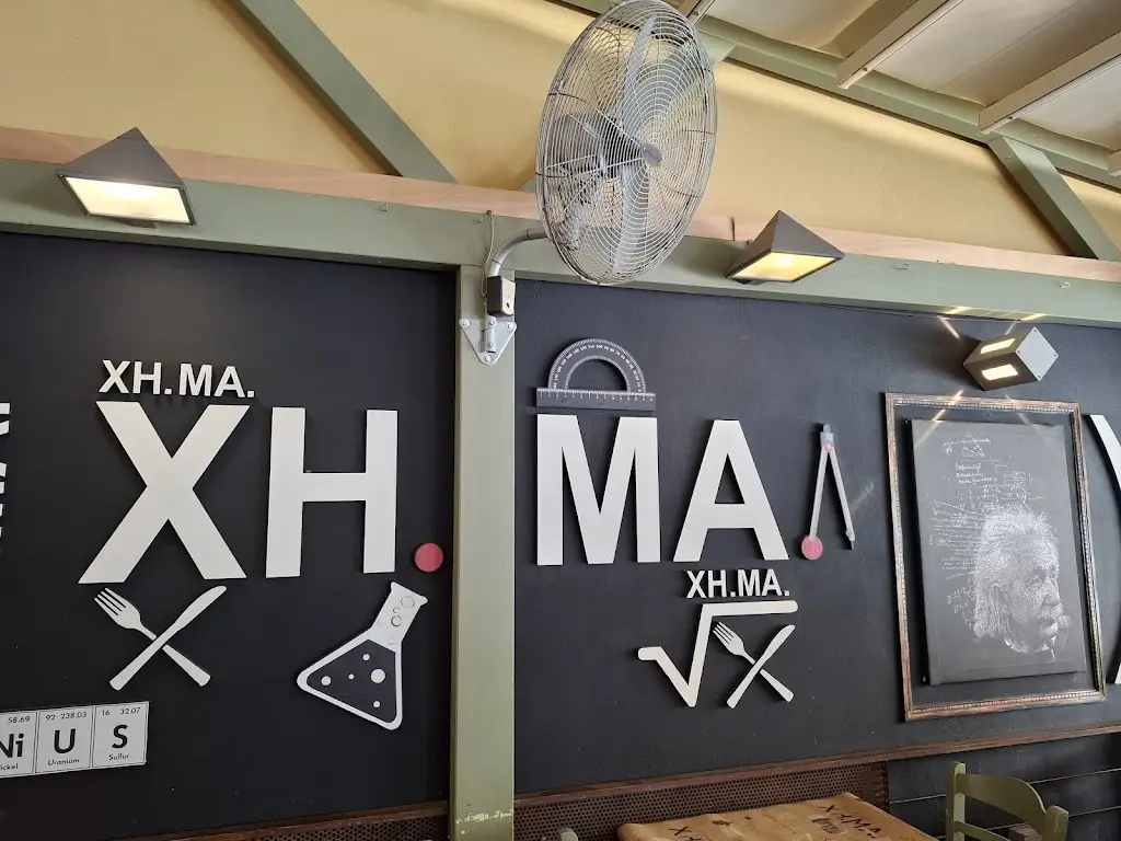 Angela Brown_XHMA Restaurant_Palaiá Fókaia_review