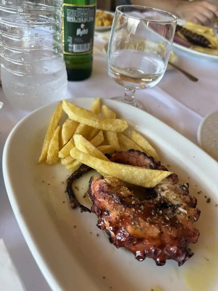 Nathan Kenny_Akrogiali_Palaiá Fókaia_review