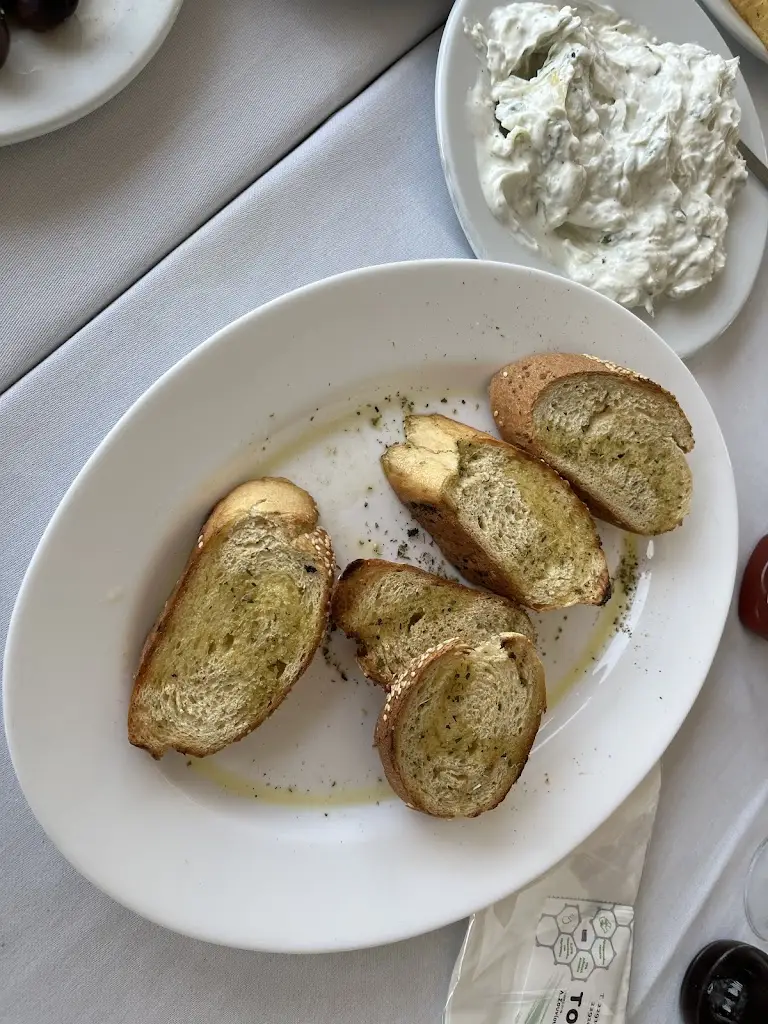 WILLIAM KEIFFER_ΤΟ ΚΥΜΑ_Palaiá Fókaia_Bewertung