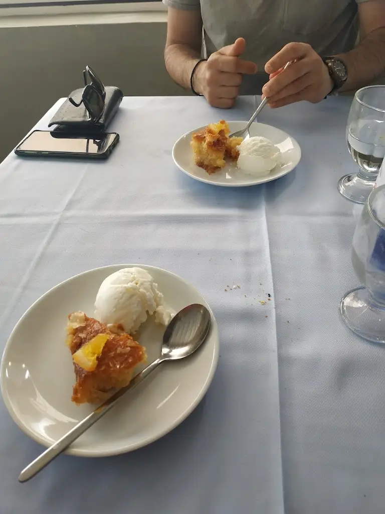 Menu_Restaurant Tavern Alexis_Palaiá Fókaia_image_6