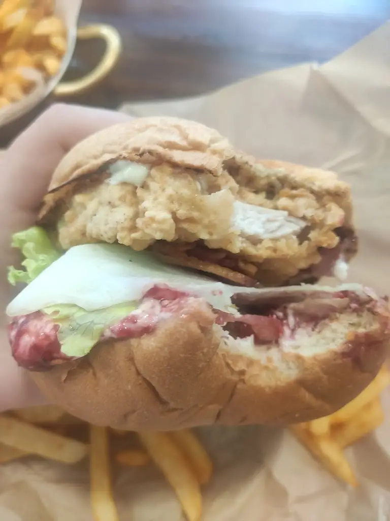 John Dedo_Hungrybear_Aigáleo_Bewertung