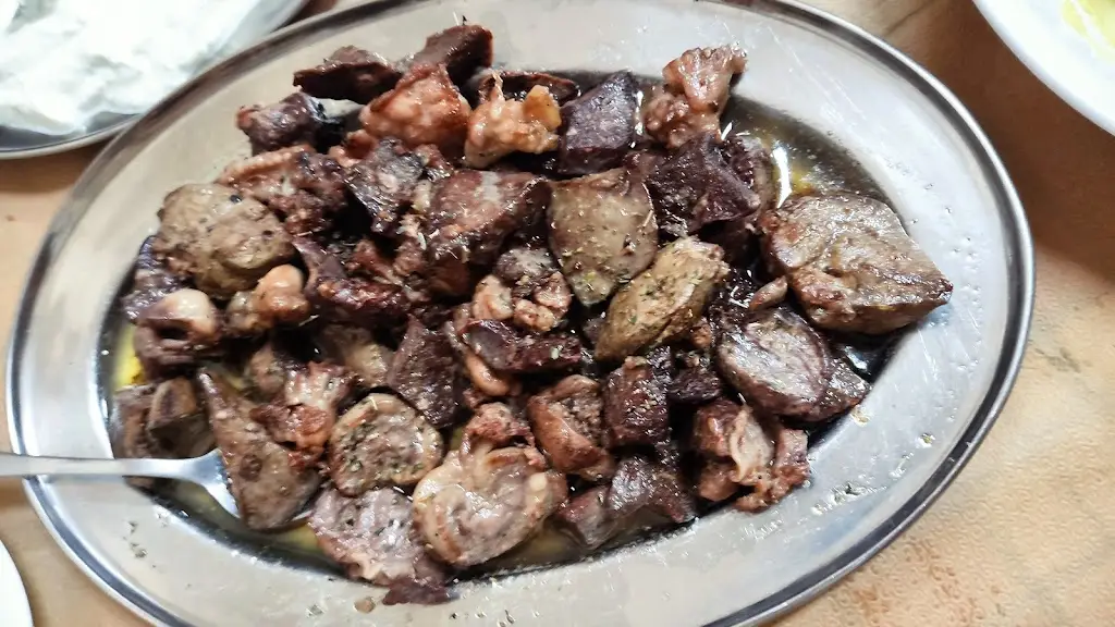 ΑΝΝΑ ΑΓΓΕΛΟΠΟΥΛΟΥ_Pyxída_Níkaia_Bewertung