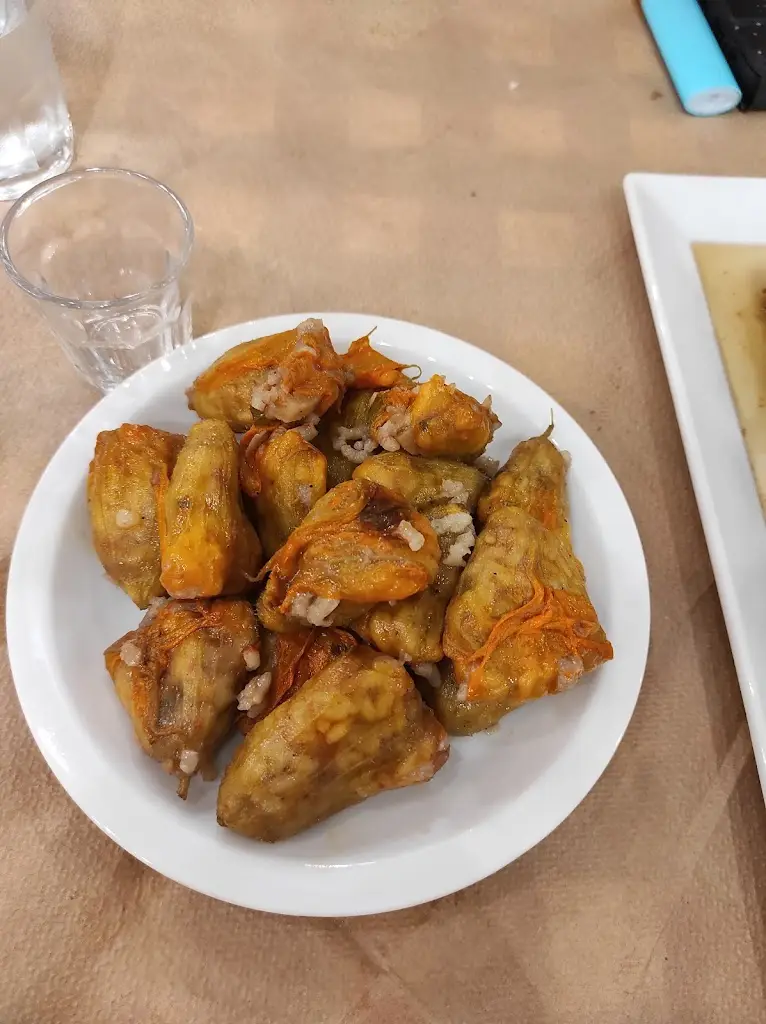 Martha Athineou_Το Σπήλιο, Κρητική Μπακαλοταβέρνα Νίκαια_Níkaia_Bewertung