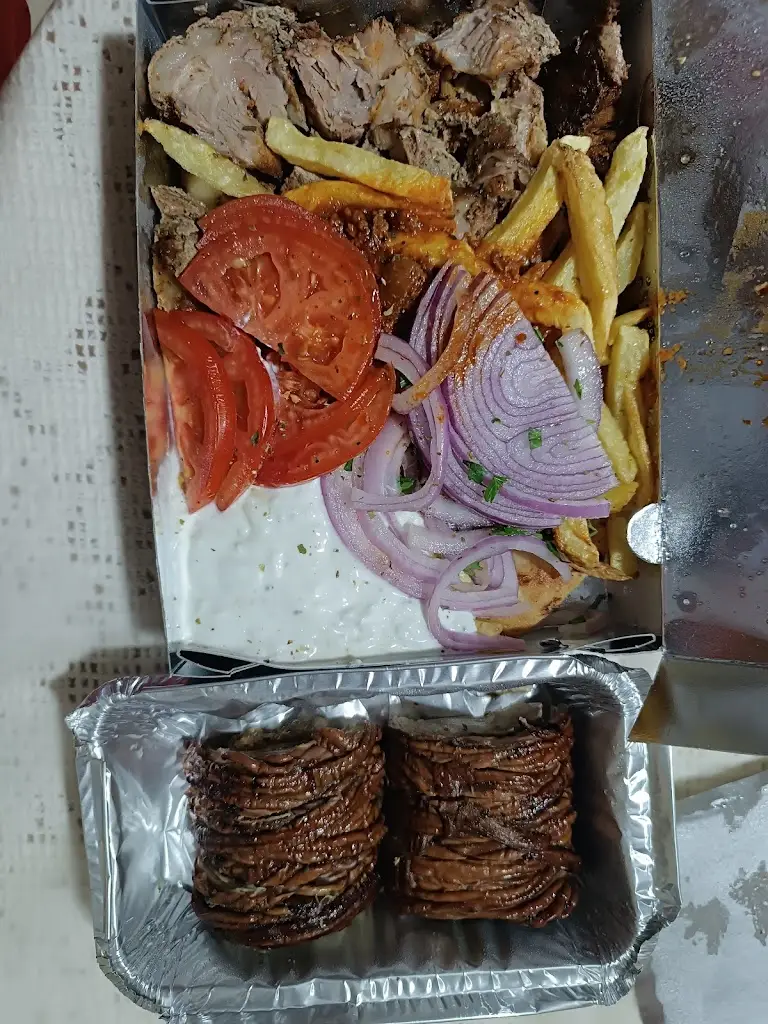 Ailoyros Talos_Ψητοπωλείο ΑΤΑΚΑ ΚΑΙ ΣΤΟ ΠΟΔΙ_Níkaia_review