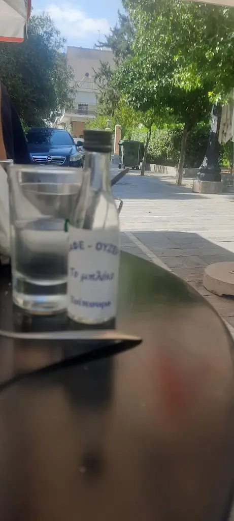 Jein kfntrk_Μεζεδοπωλείο-Εστιατόριο Το Μπλόκο_Níkaia_review