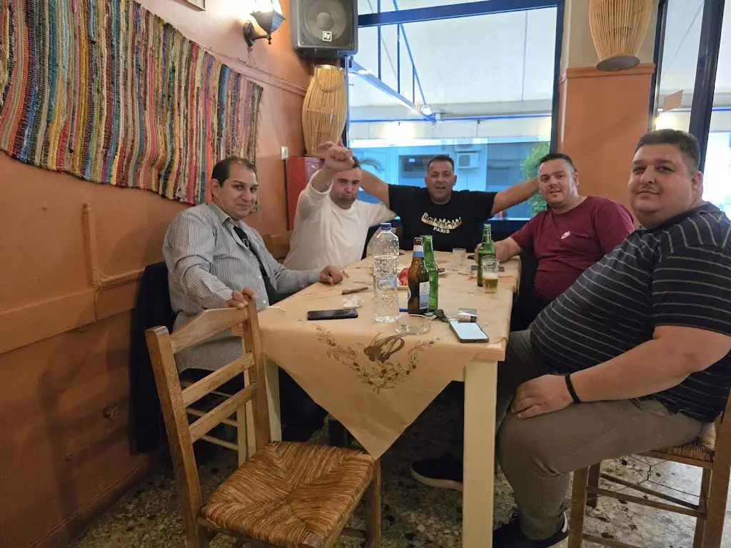 SAKIS SISKOS_Το στέκι του Γιάννη_Níkaia_review