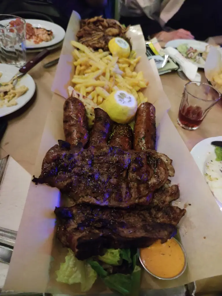 Menü_Dekaráki_Aigáleo_Bild_9