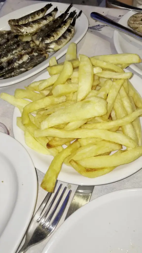 Tavern "Ionikos" Restaurant in Níkaia