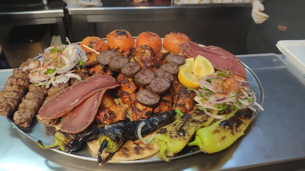 PARAGA NICE Steakhouse_Níkaia_slider_image_3