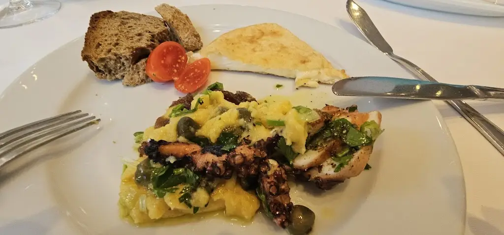 Lisa Beever_Alykes_Palaió Fáliro_Bewertung