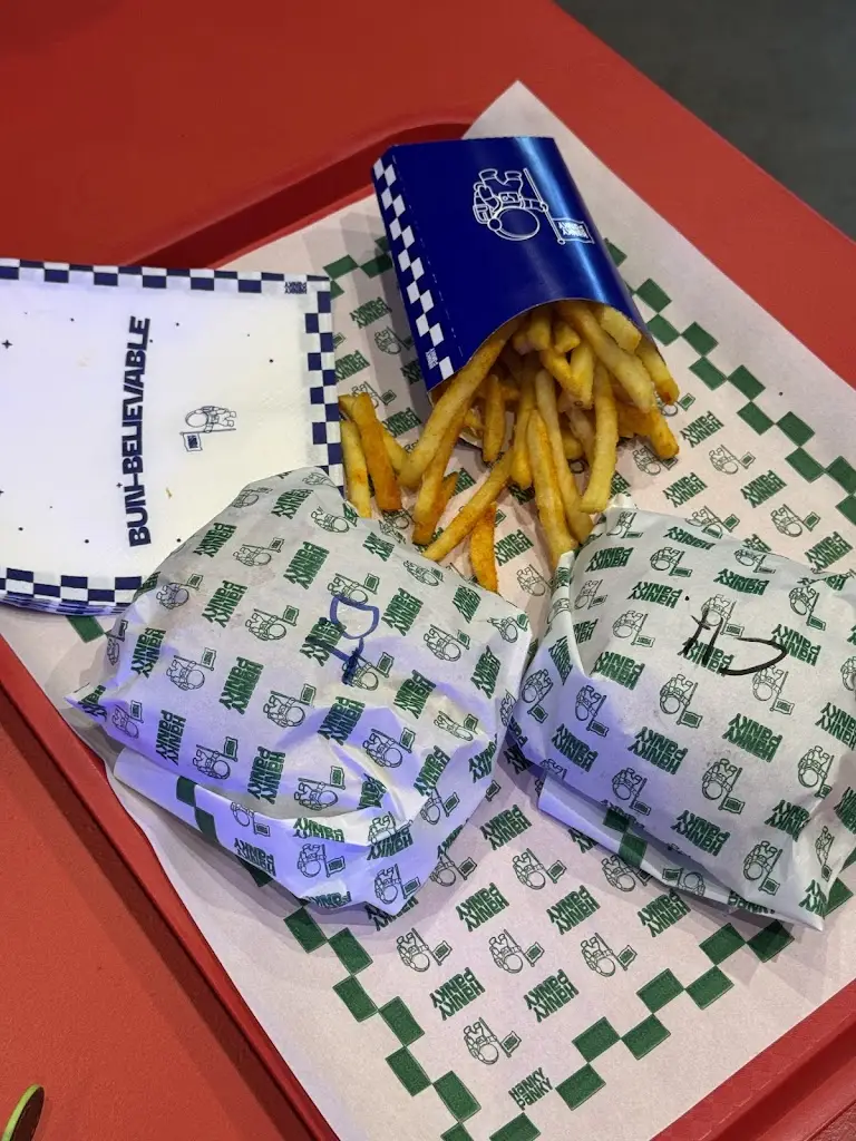 Katerina Avgerinou_Hanky Panky Palaio Faliro_Palaió Fáliro_Bewertung