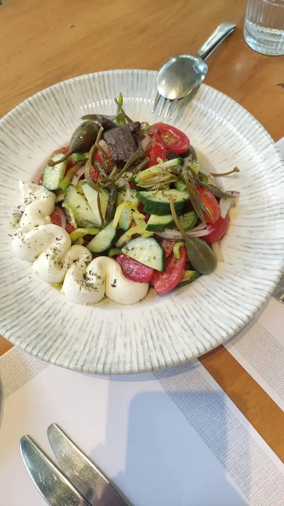 Lydia Talioura_Psarades_Palaió Fáliro_review