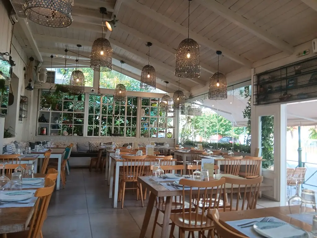 Psarades_Palaió Fáliro_slider_image_2