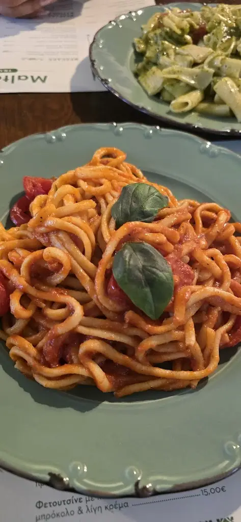 Kat Vee_MALTAGLIATI_Palaió Fáliro_review