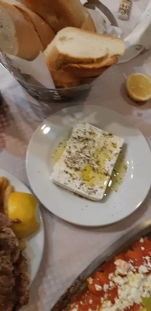 Athena Ski_Pork chops “O Christos”_Palaió Fáliro_review