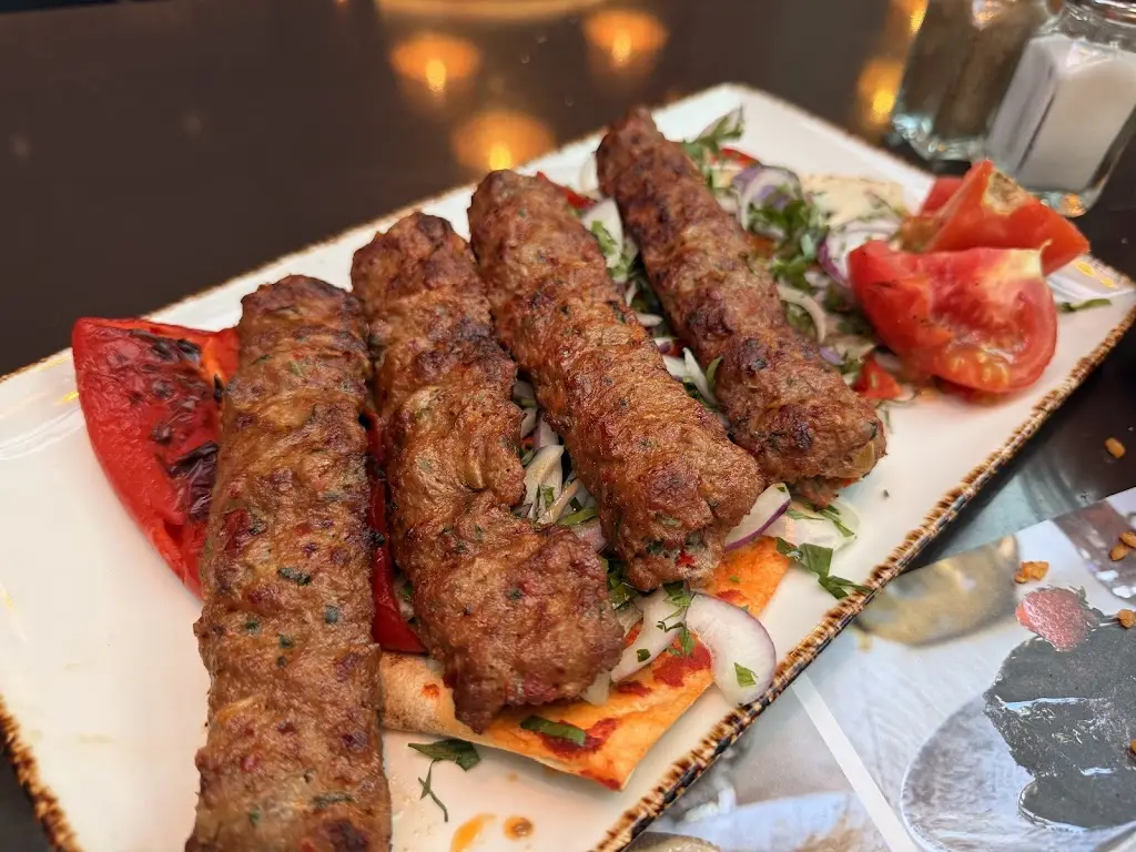 Dmytro Hortikov_Aladdin_Palaió Fáliro_avis