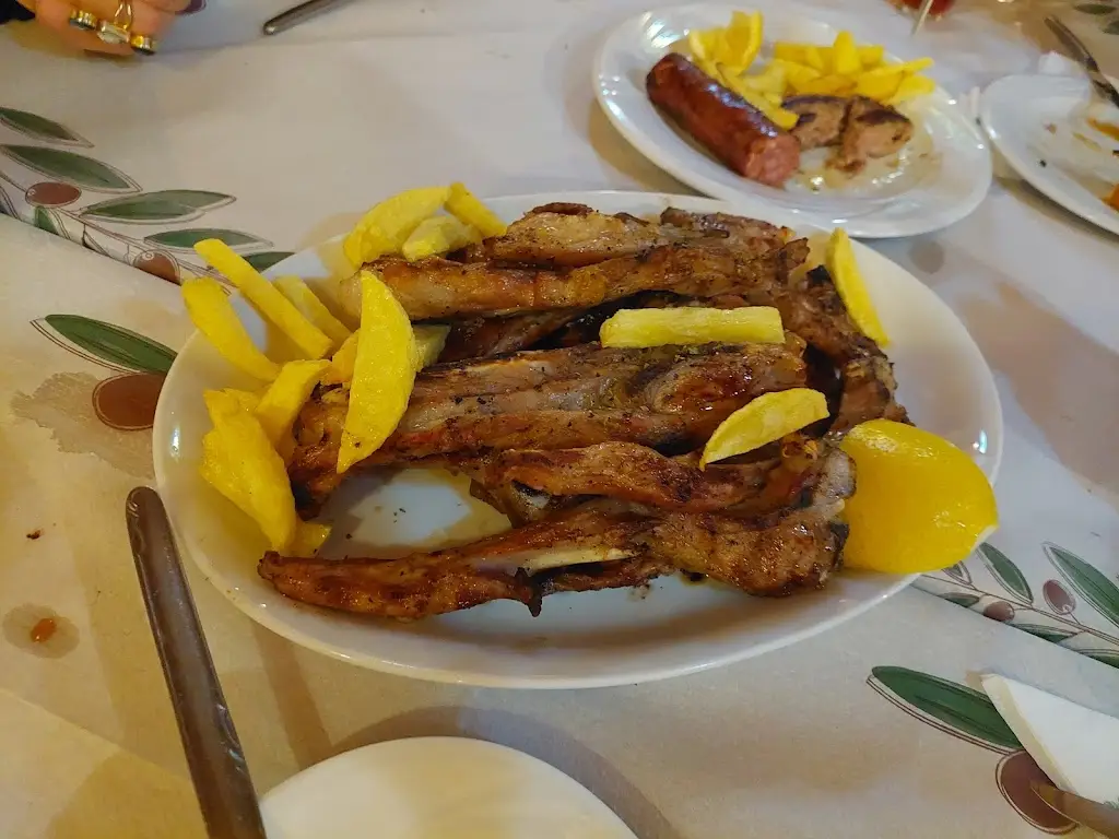 Taverna Platanos_Ampelákia_slider_image_3