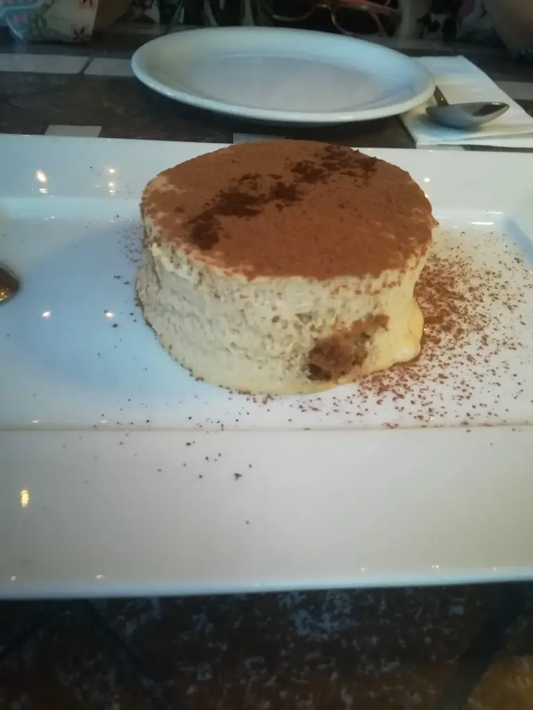 Imge Karagol_da Bruno_Palaió Fáliro_Bewertung