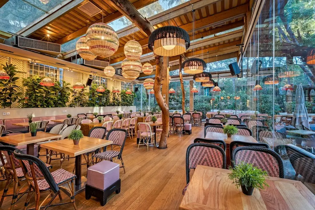 Piu Verde Restaurant in Papágou