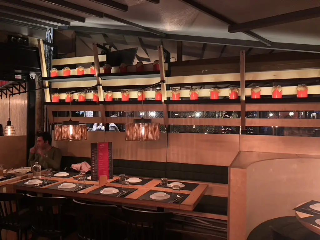 pizzaiolo restaurante en Papágou