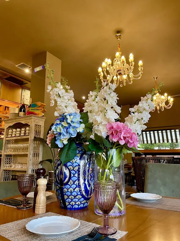 Alex Koniaris_Sentinelle_Papágou_Bewertung