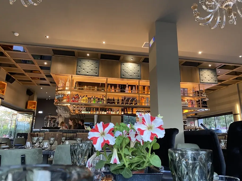 Sentinelle_Papágou_slider_image_1