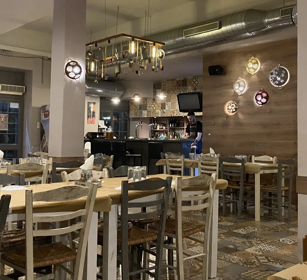 ενα+ενα ταβέρνα_Pallíni_slider_image_1