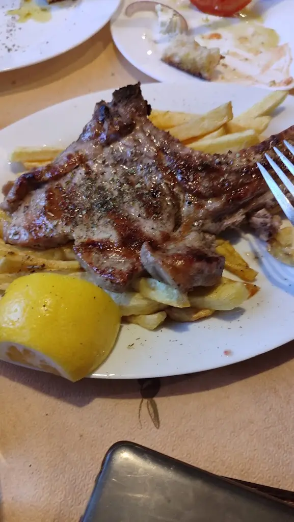 ενα+ενα ταβέρνα_Pallíni_slider_image_3