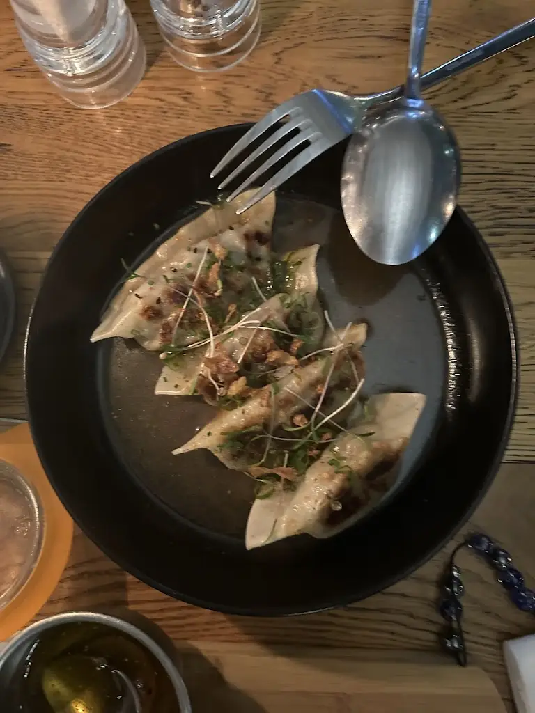 DJYianni M_21+ Restaurant | Tāste the chāos ⚡_Peristéri_reseña