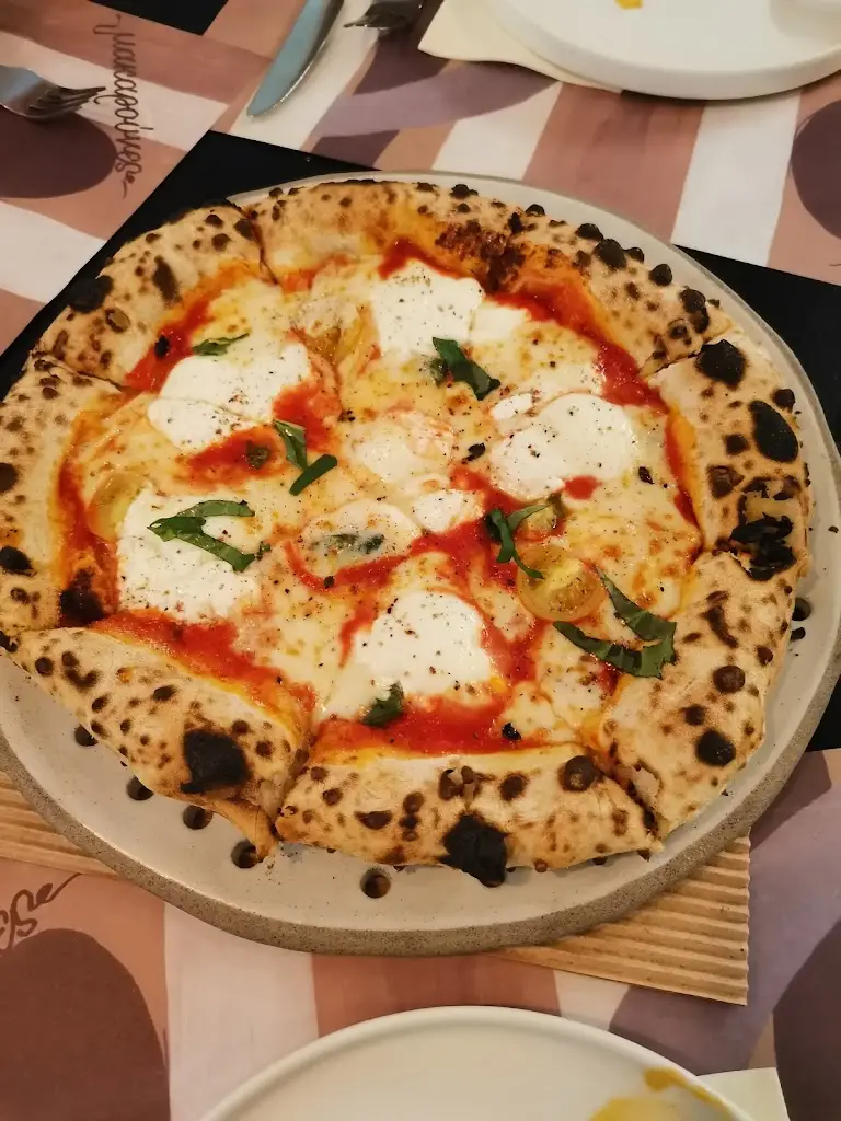 Menu_Makarounes_Peristéri_image_8