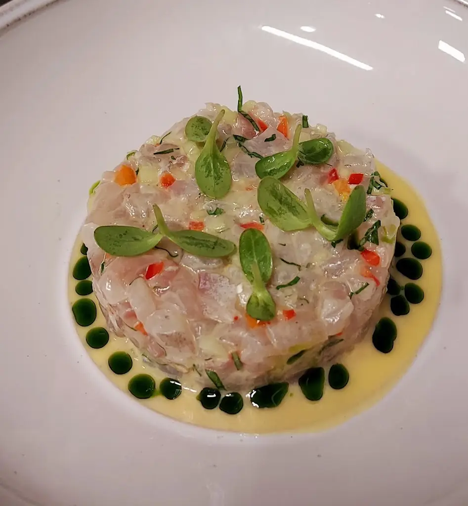 Alipa Restaurant_Ampelákia_slider_image_3