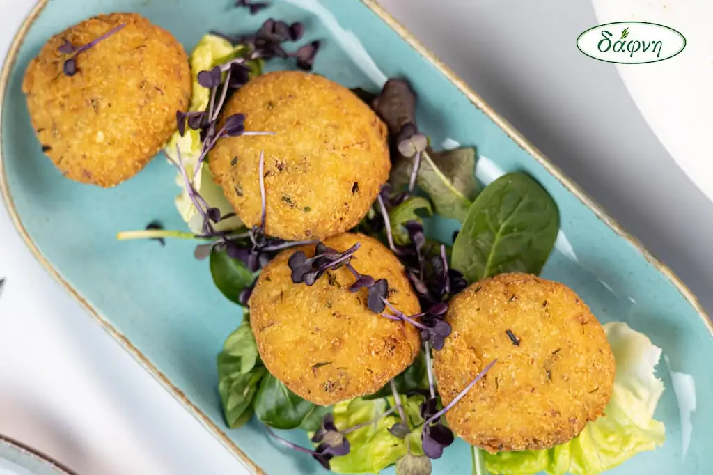 Daphnē_Peristéri_slider_image_3