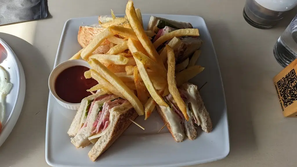 Menü_Apolis_Petroúpolis_Bild_5