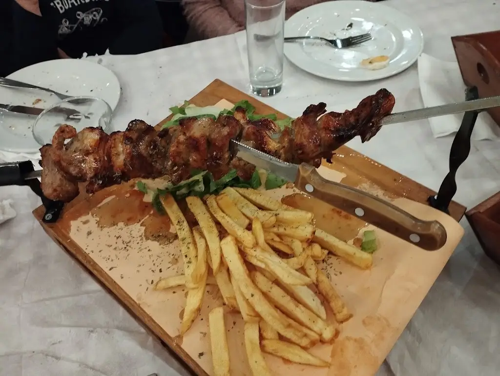 Ταβέρνα ο Αγιορείτης_Petroúpolis_slider_image_3