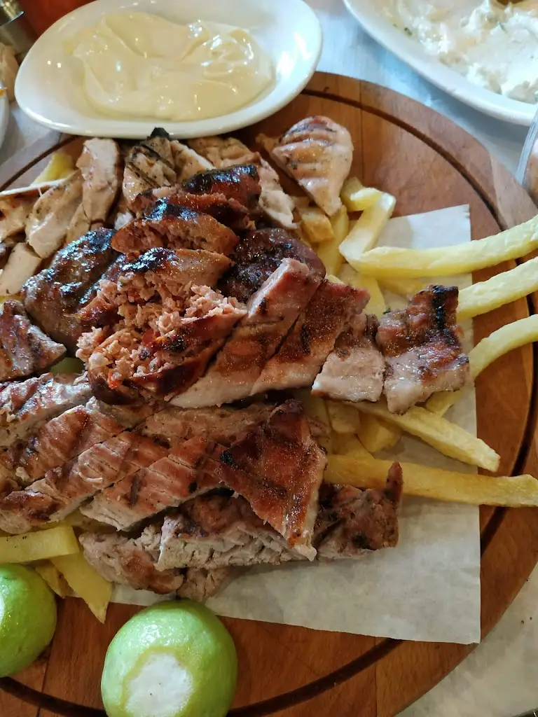 Menü_Tavern Paradeisos_Petroúpolis_Bild_5