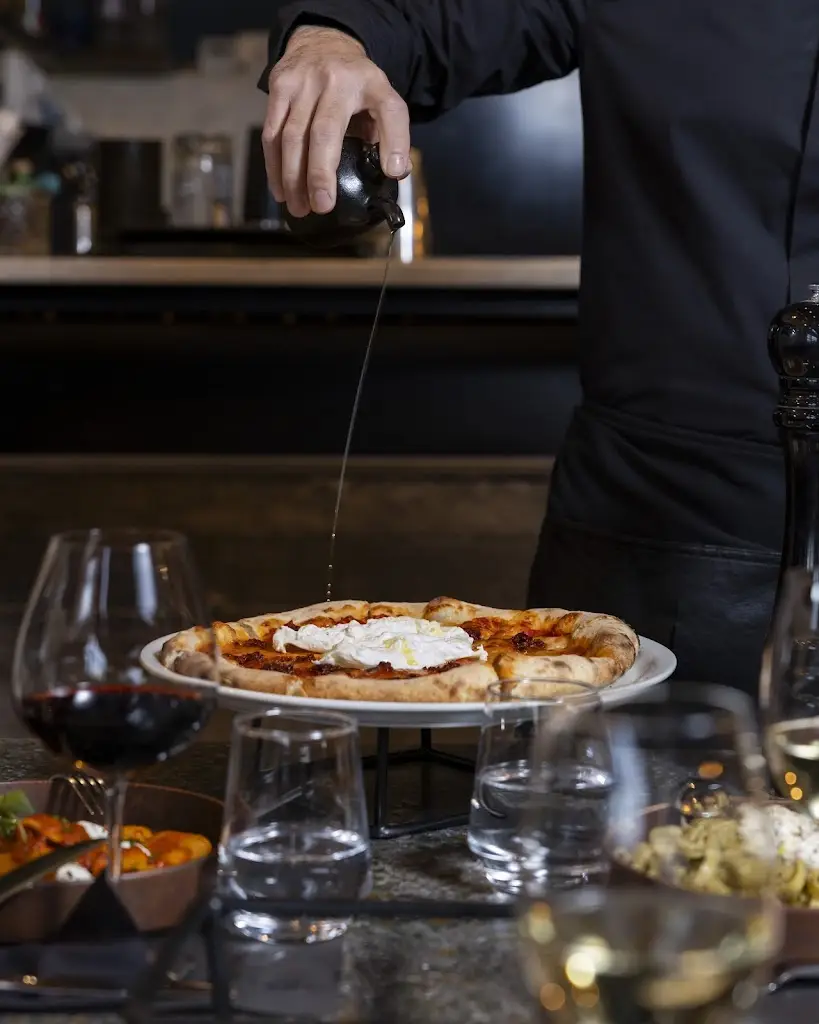 C&C Cucina & Cocktails_Pikérmi_slider_image_3