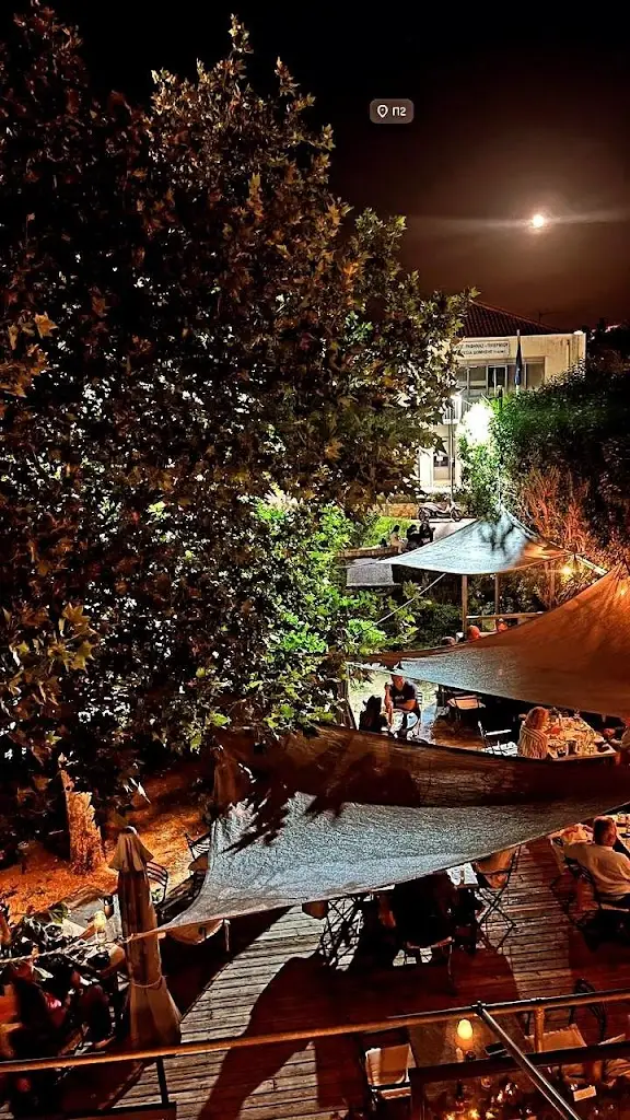 Πsquare Restaurant in Pikérmi