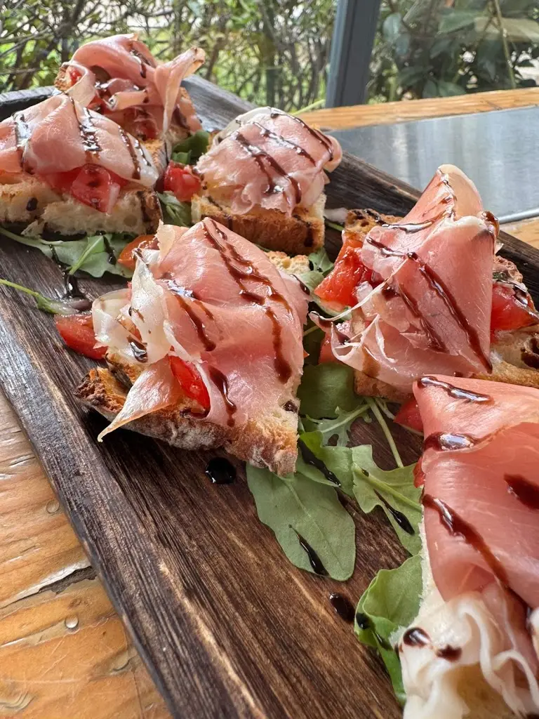 Πsquare_Pikérmi_slider_image_3