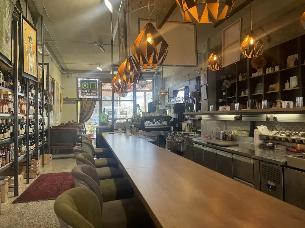 Michael Dodge_Alpha Pi Deli & Resto_Pikérmi_Bewertung