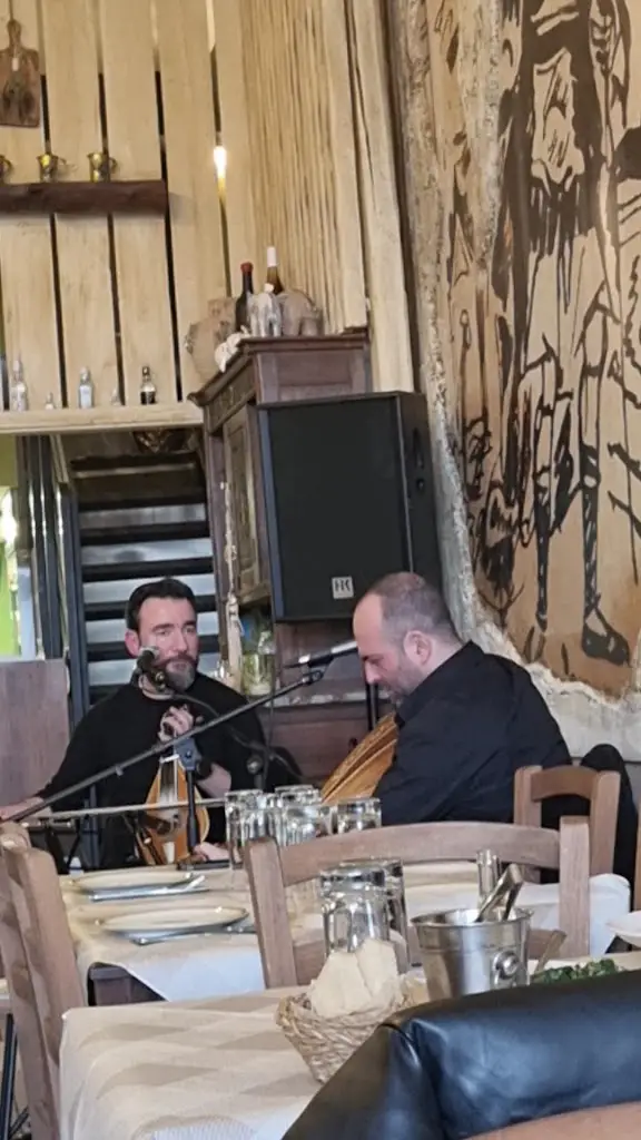 Vicky S._Νέο Λέων Μεζεδοπωλείο_Pikérmi_Bewertung