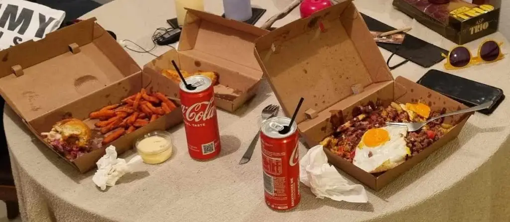 Menü_B_Burgers_Pikérmi_Bild_9