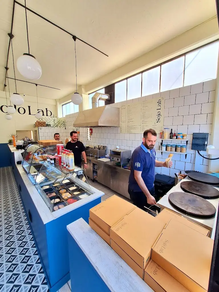 John Al_Sojo lab_Pikérmi_Bewertung