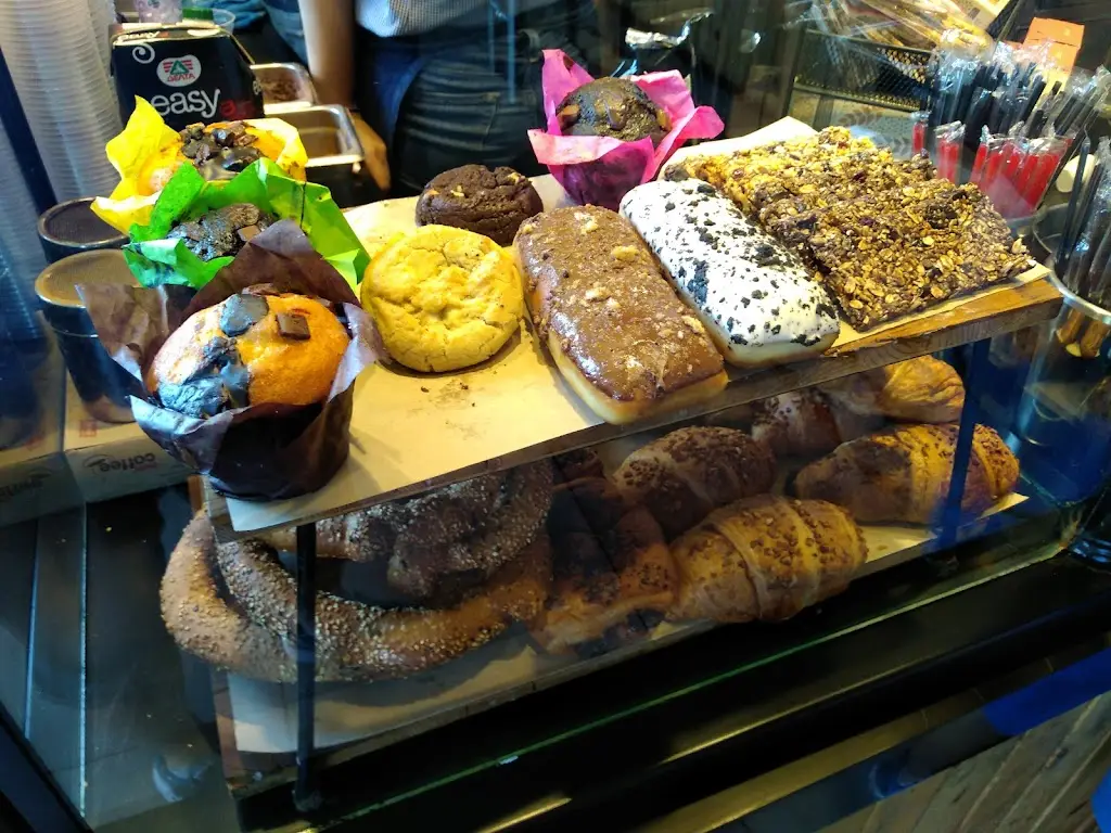 everest_Pikérmi_slider_image_3