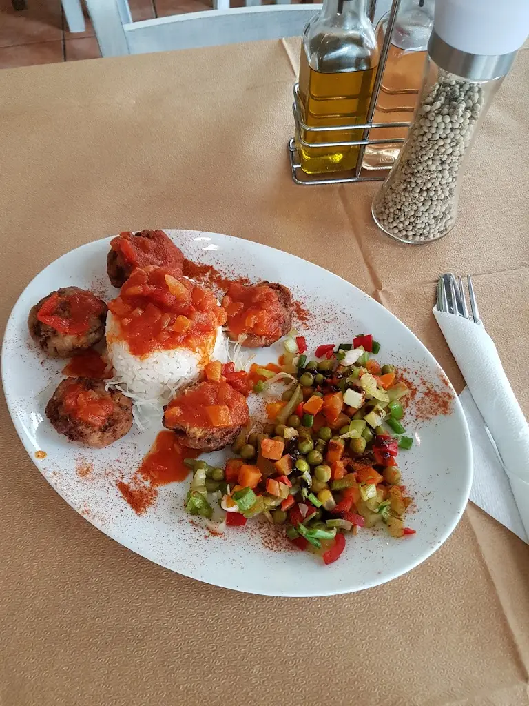 Aposperitis Maereio Piraeus_Piraeus_slider_image_3