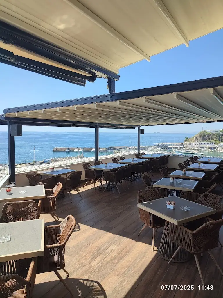 Mira Restaurant (Piraeus) Restaurant in Piraeus