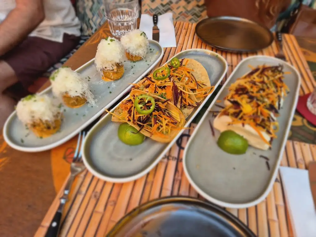 Menu_CHE Cocina y Barra Sudamericana_Piraeus_image_9