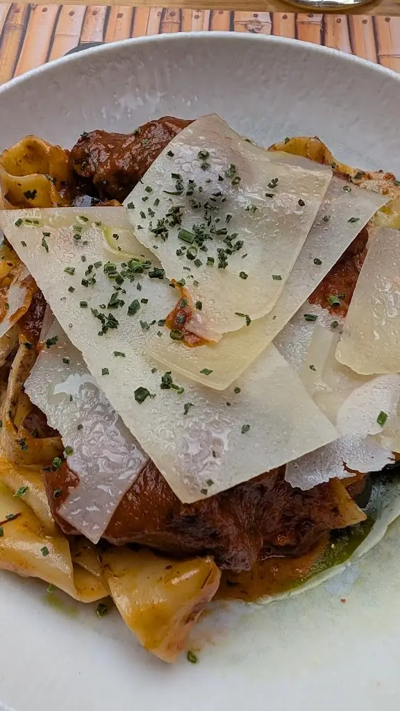 Nimrod Shani_CHE Cocina y Barra Sudamericana_Piraeus_review