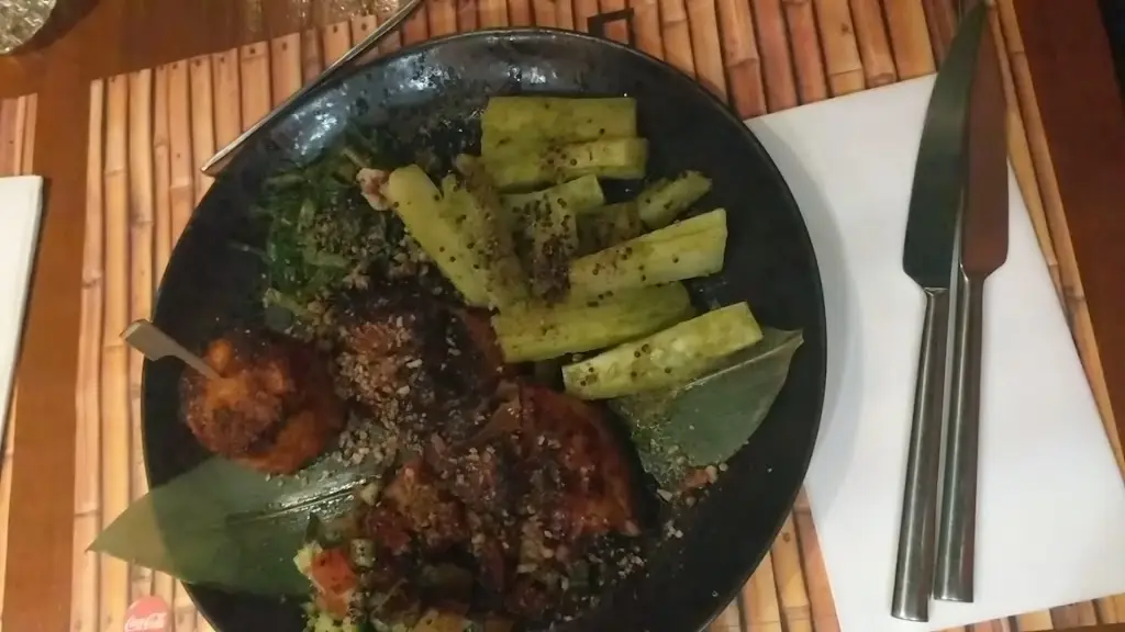 CHE Cocina y Barra Sudamericana_Piraeus_slider_image_2