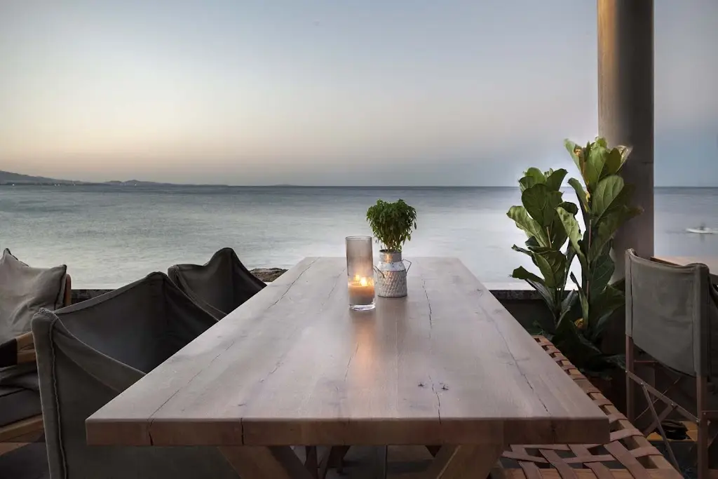 Istioploikos_Piraeus_slider_image_1